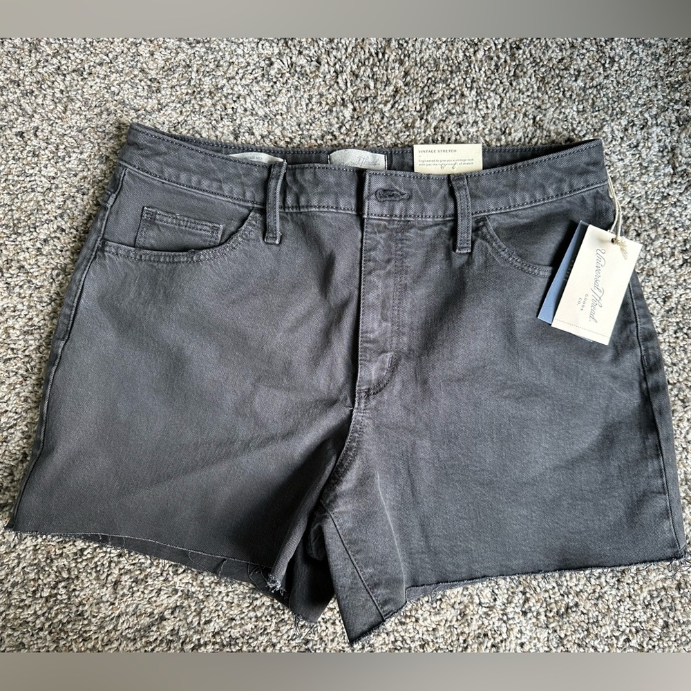 Universal Thread Women’s Vintage Stretch Midi Shorts Women’s 10/30